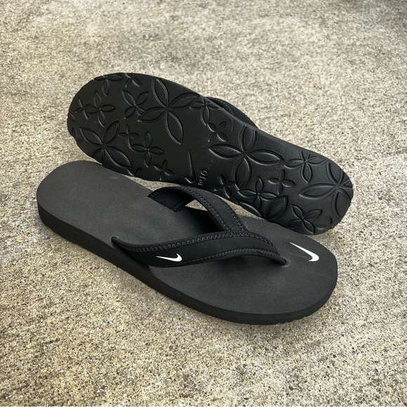Nike Shoes - WMNS NIKE ULTRA CELSO BLACK WHITE THONG FLIPS FLOPS